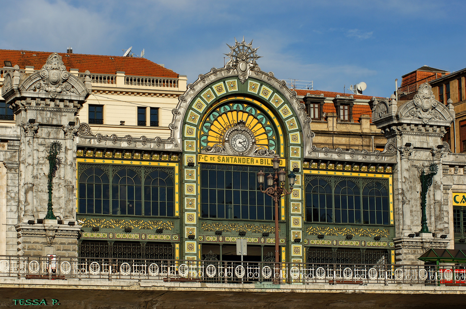 ESTACION DE BILBAO-CONCORDIA.................EL MÍTICO TREN DE LA ROBLA. Dedicada a EDUARDO CASTILLO