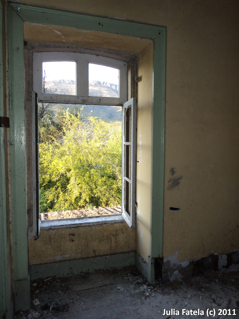 Estacion de ffcc abandonada