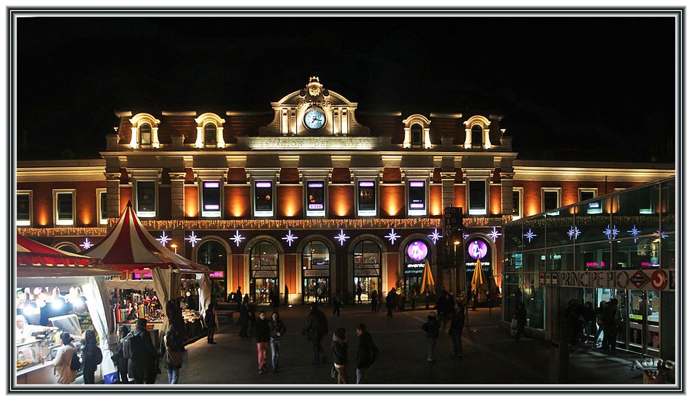 Estacion del Norte - Principe Pio Nocturna Navideña (Panoramica 6 Img)