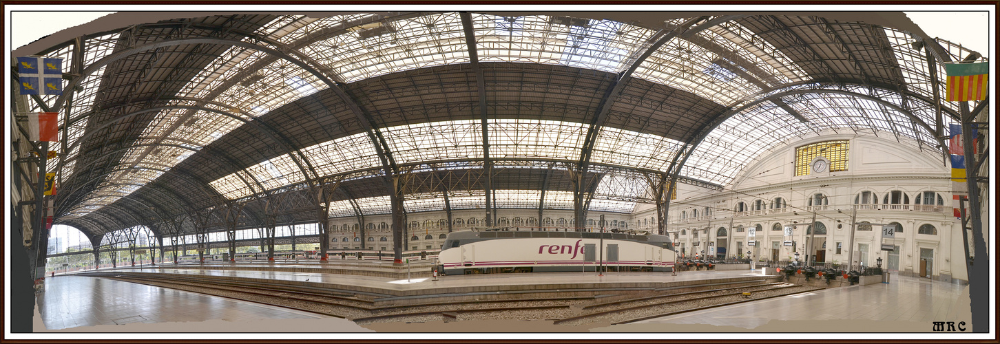 ESTACION TRENES "FRANCIA" BARCELONA.