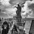 Estatuas religiosas en el Puente Carlos IV