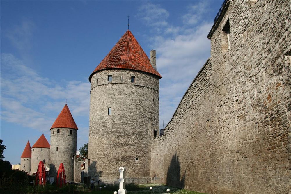 Estland: Stadtmauer von Tallinn