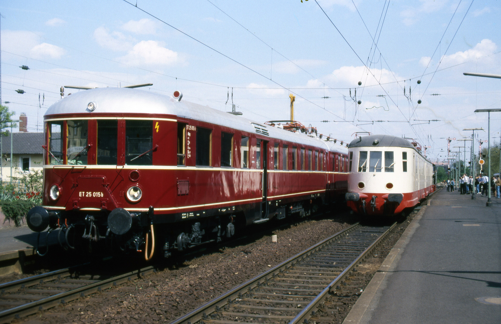 ET 25 015a,b trif´t ET11 in Neustadt/Wstr.