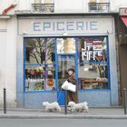 Et puis je ris .... devant l épicerie rue de la grange aux belles Paris Xarr