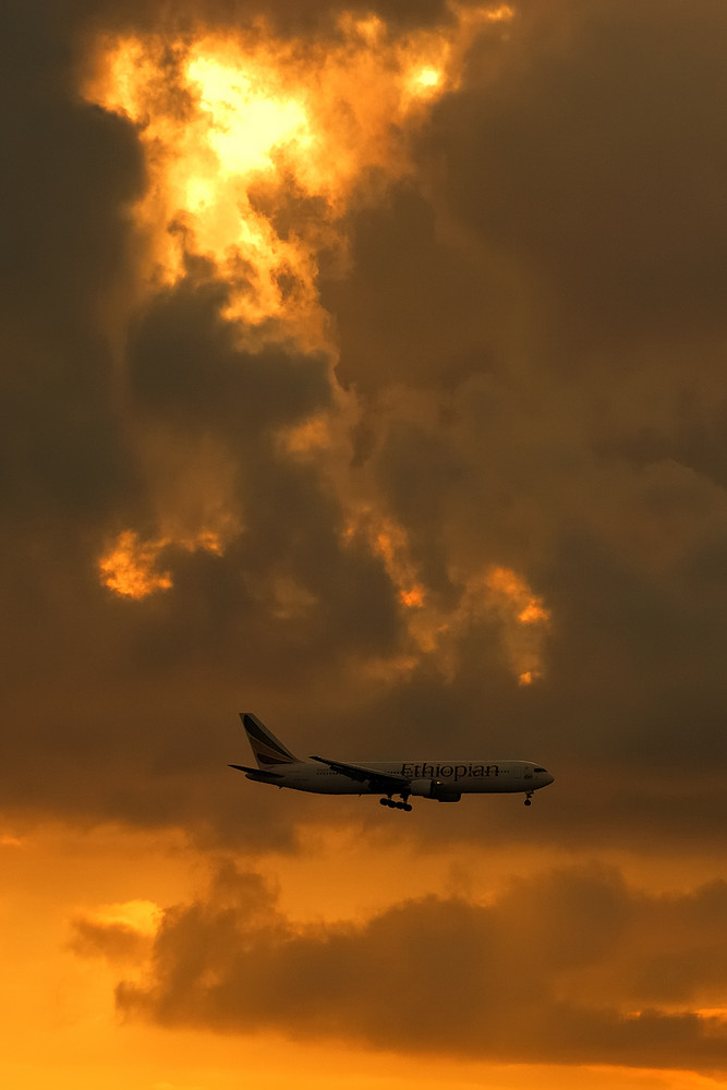 Ethiopian Airlines Boeing 767-xxx (AMS - 17.08.2007)