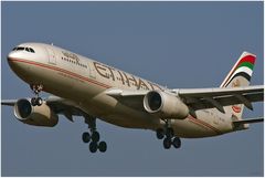 Etihad Airways Airbus A330-243 (A6-EYO)