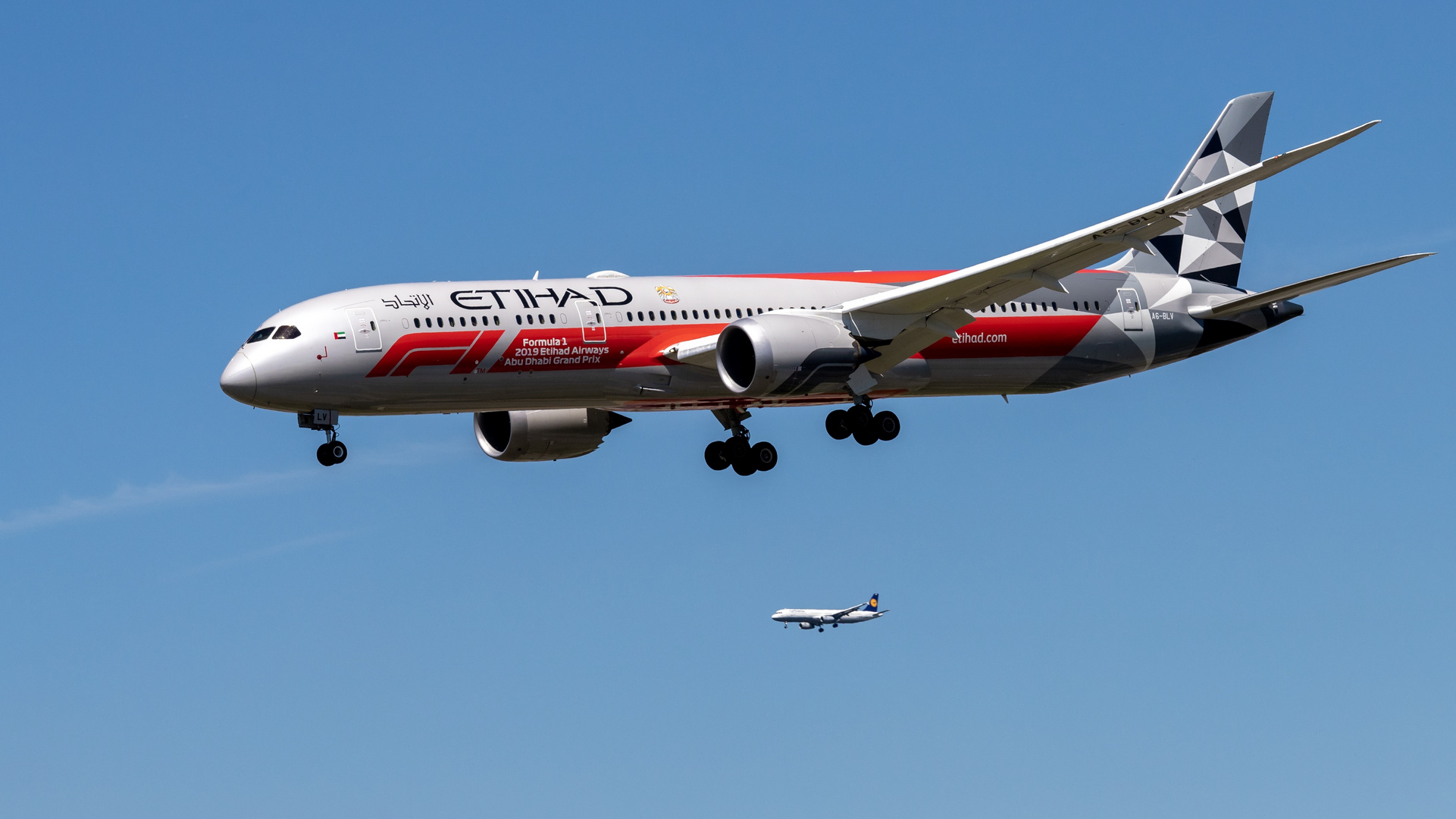 Etihad Dreamliner A6-BLV...