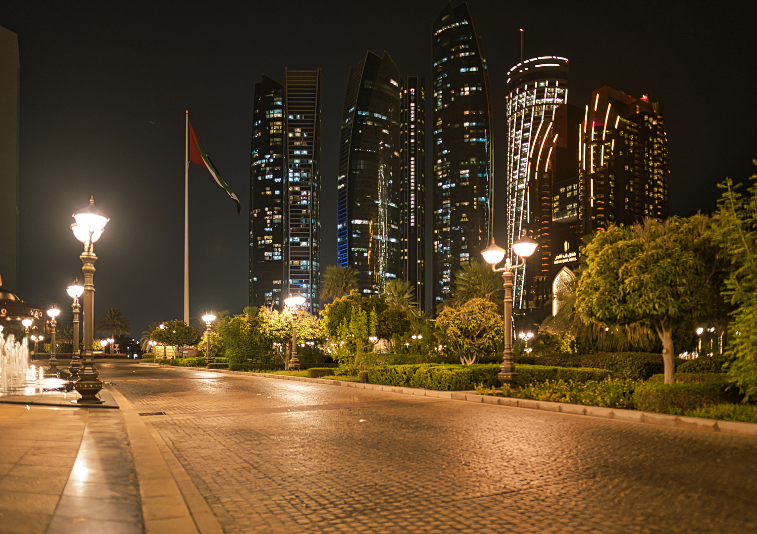 Etihad Towers - Abu Dhabi View von Emirates Palace