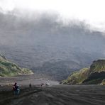 Etna. Canalone della Montagnola su Valle del Bove.