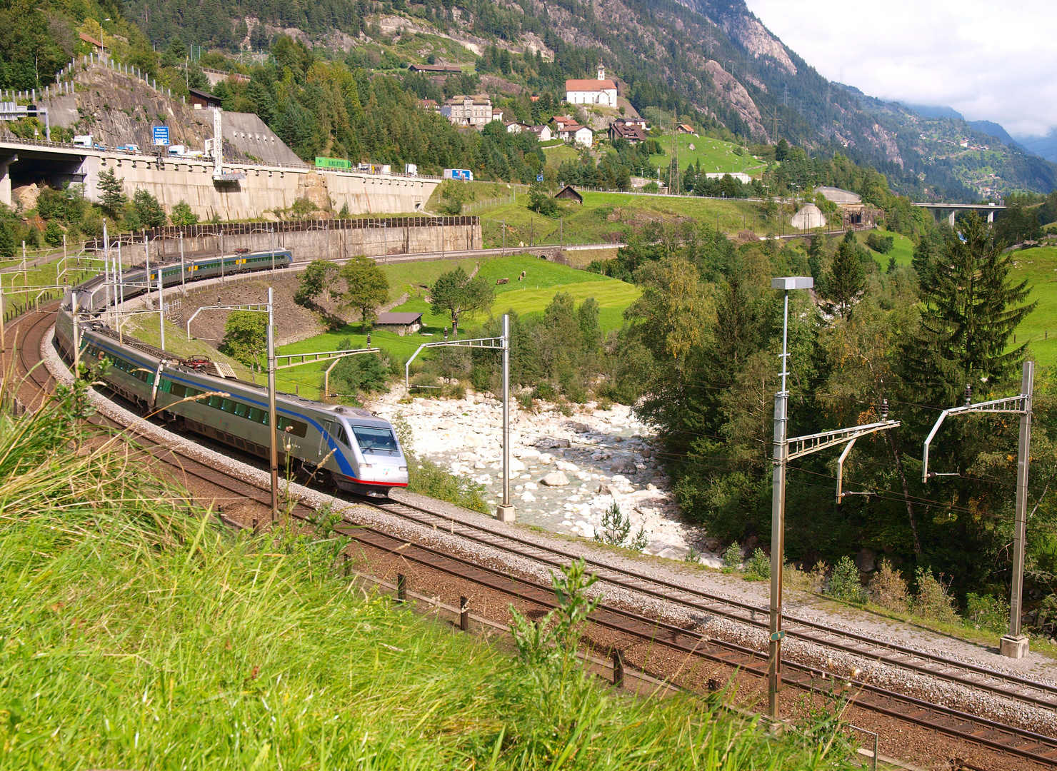 ETR 470 "Pendolino" à Wassen (Suisse)