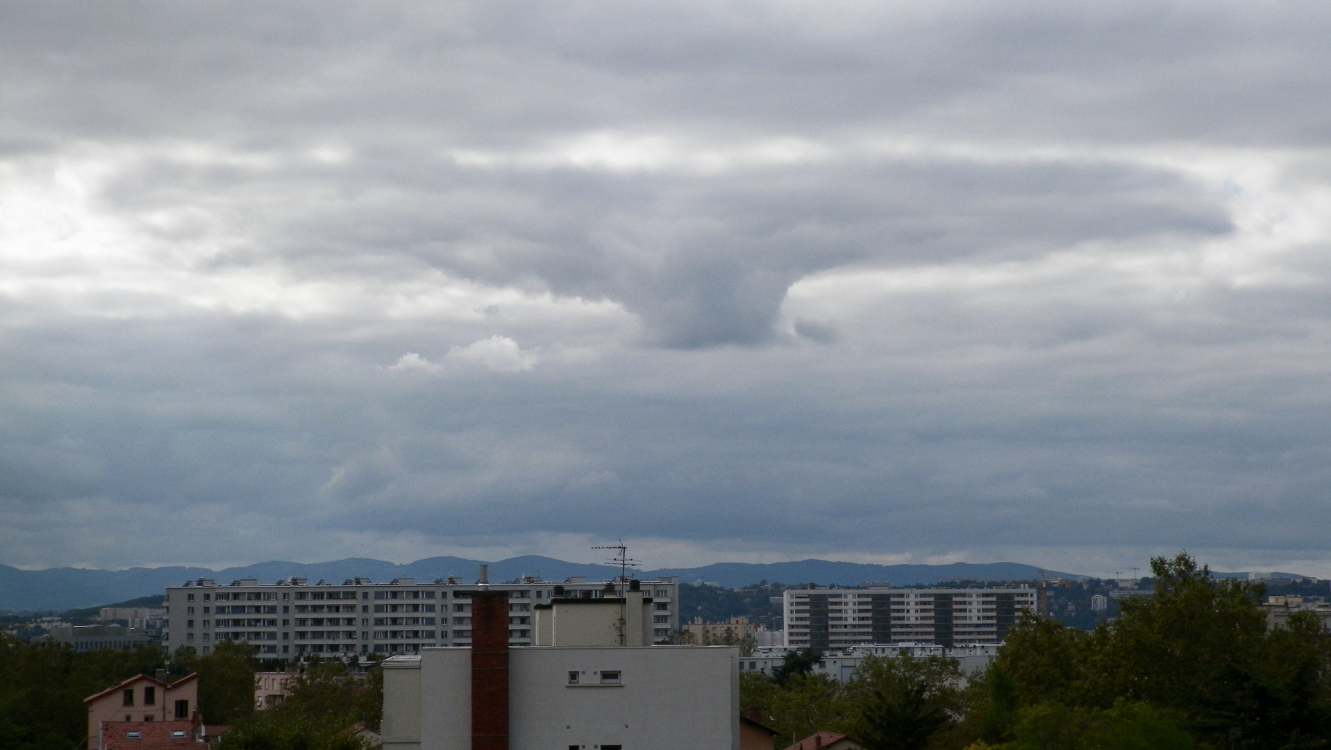 Etrange ciel Lyonnais