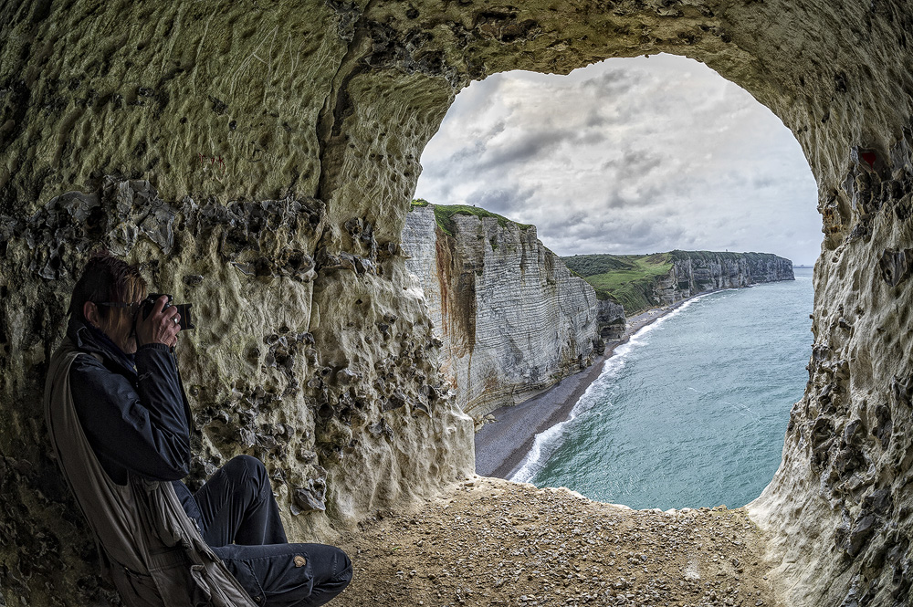 Etretat - die Lady im Durchblick