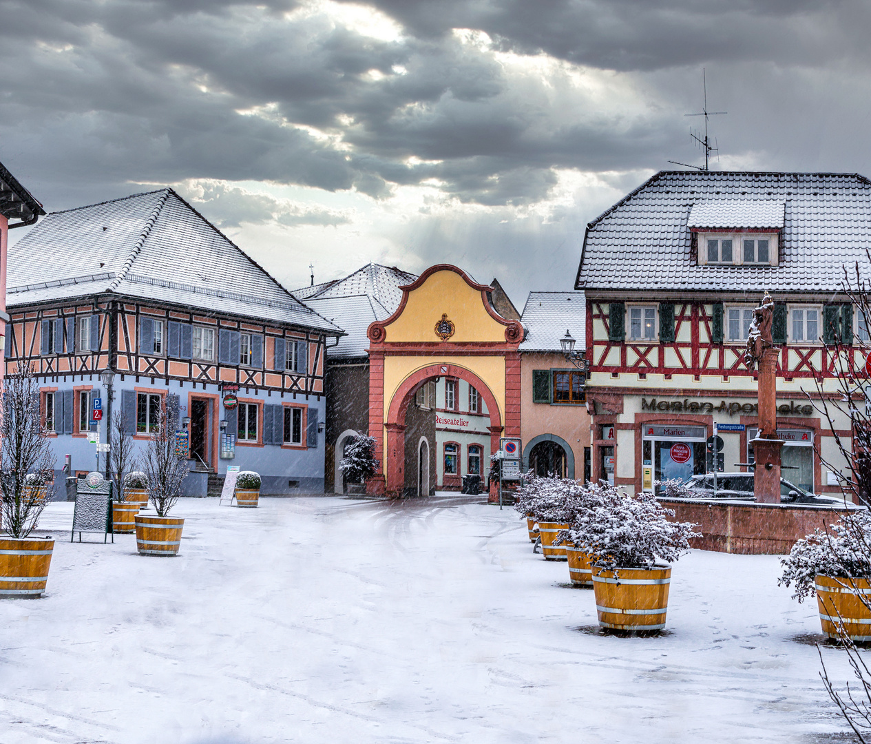 Ettenheim Adlerplatz und unteres Stadttor 