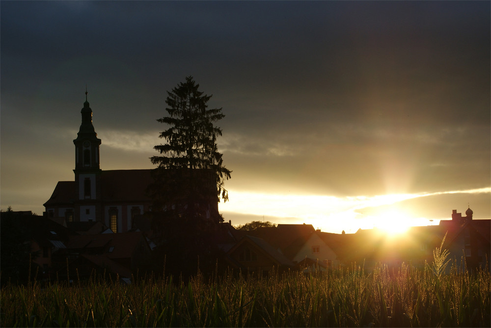 Ettenheimer Kirche mit Sonnenuntergang