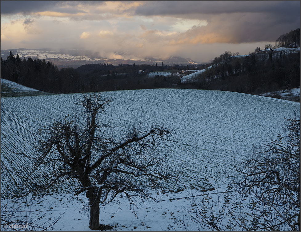 etwas Schnee