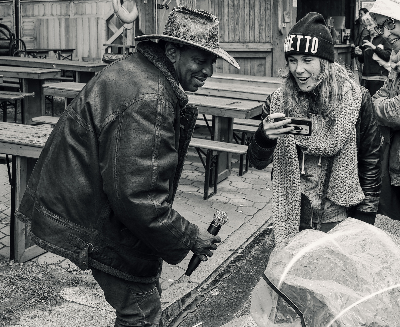 Etwas Streetfotografie-ganz toller Soulsänger.