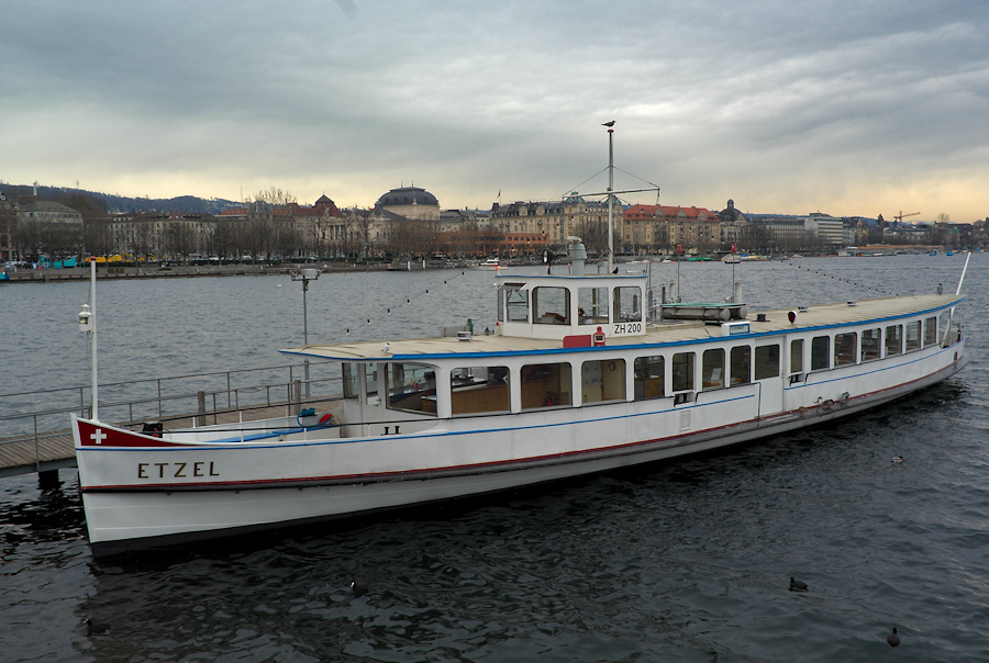 Etzel auf dem Zürichsee