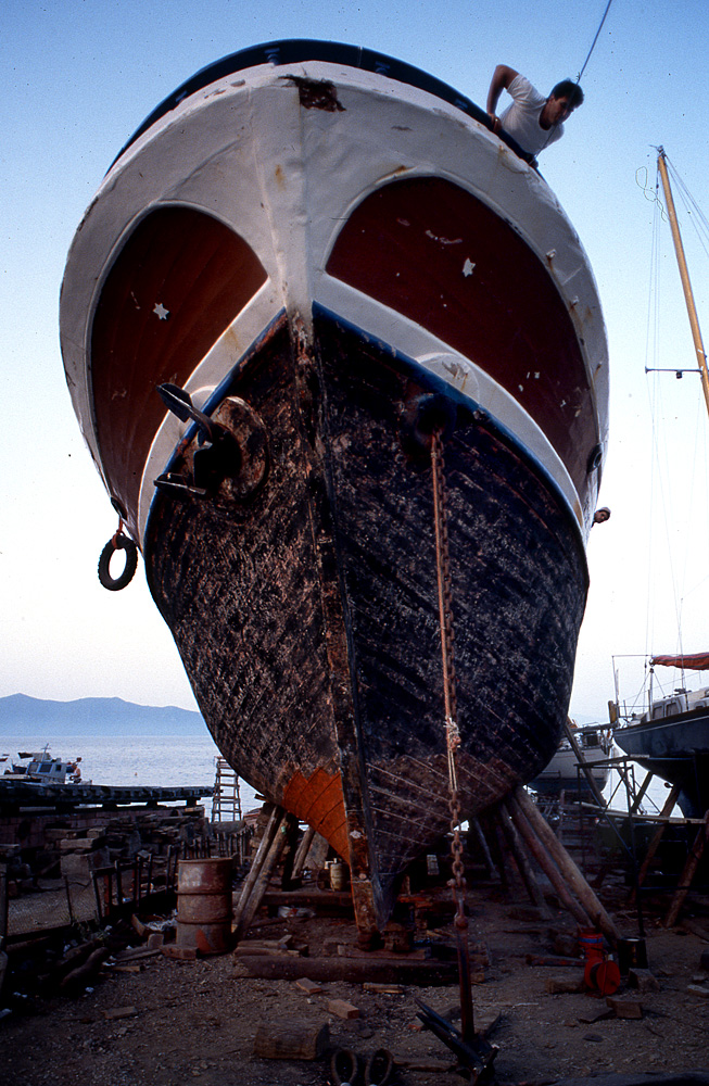 Euböa 84 Werft bei Chalki 11