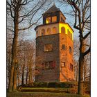 "Eulenkopfturm im ersten Licht"