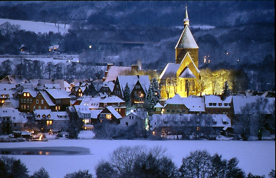 Eulenspiegelstadt Mölln im Winter von Thomas Ebelt