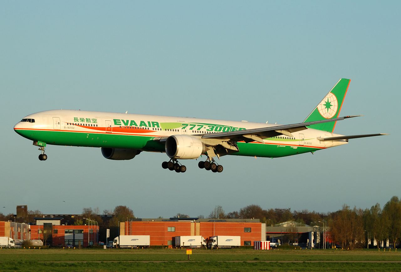 Eune bildschöne Boeing 777-300 in Sonderbemalung