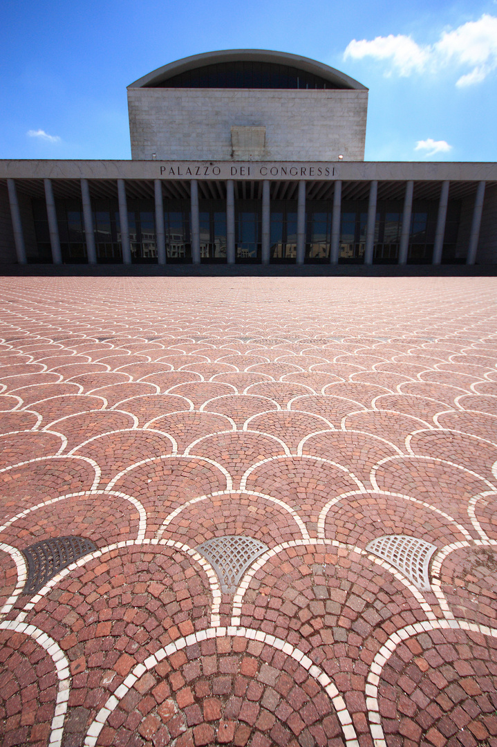 EUR - Palazzo dei Congressi - pavimentazione