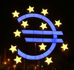 Euro-Skulptur  -mal andersrum-