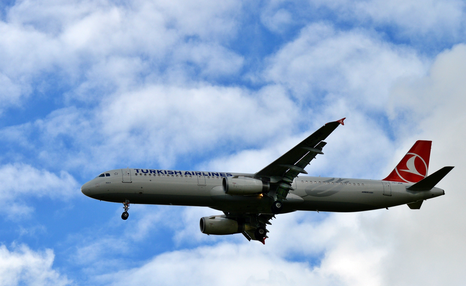 EuroAirport BSL - Turkish Airlines A 321-231