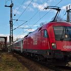 Eurocity an der Braunauer Eisenbahnbrücke