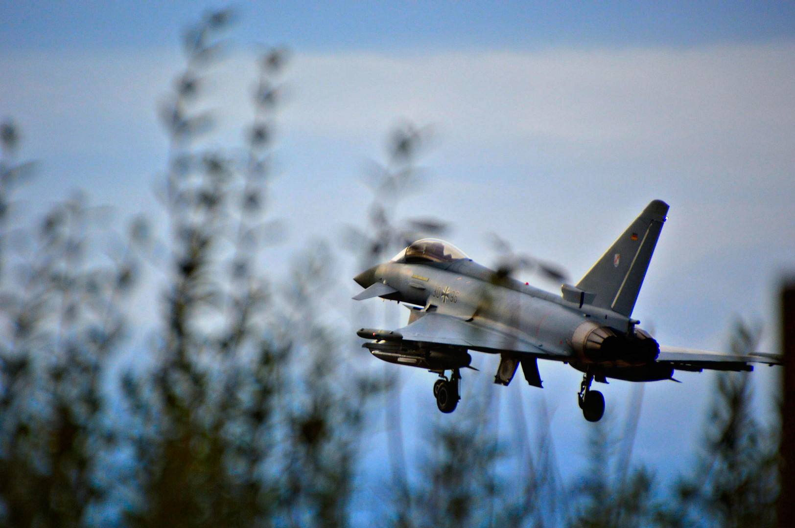 Eurofighter Typhoon beim Anflug auf den Fliegerhorst Nörvenich