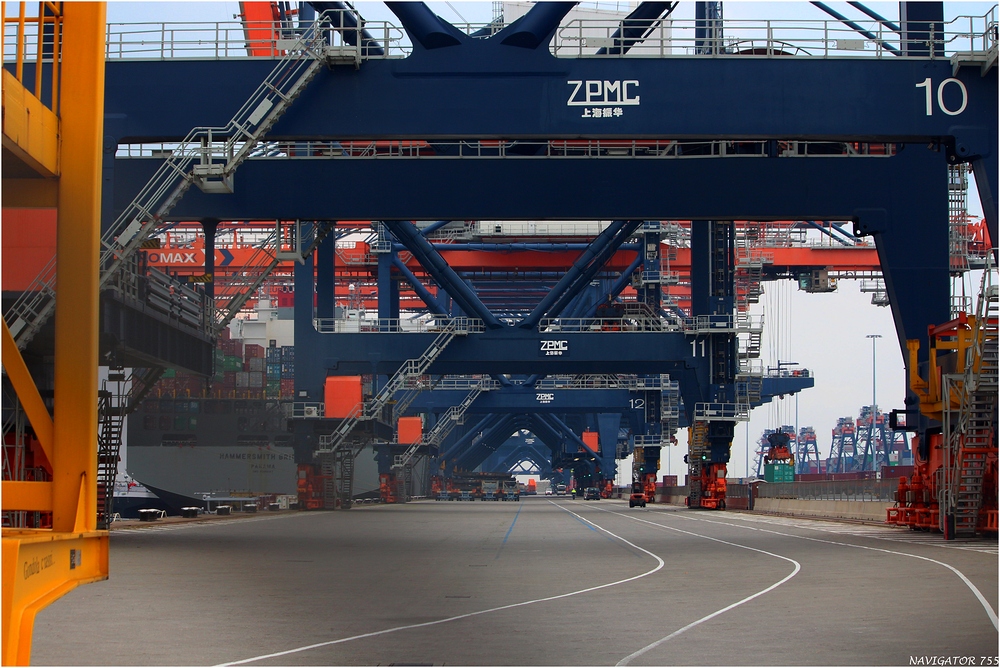 EUROMAX Container Terminal / Rotterdam