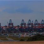 EUROMAX Container Terminal / Teilansicht  / Rotterdam / Bitte scrollen!