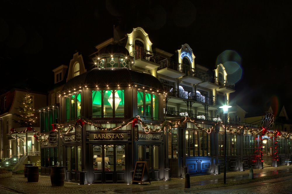 Europa - Hotel  at night