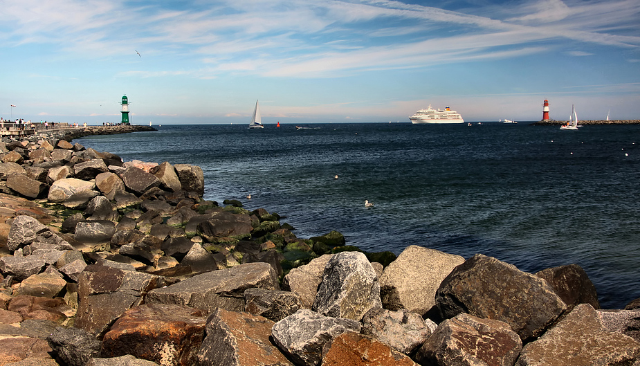 Europa liegt vor Warnemünde...