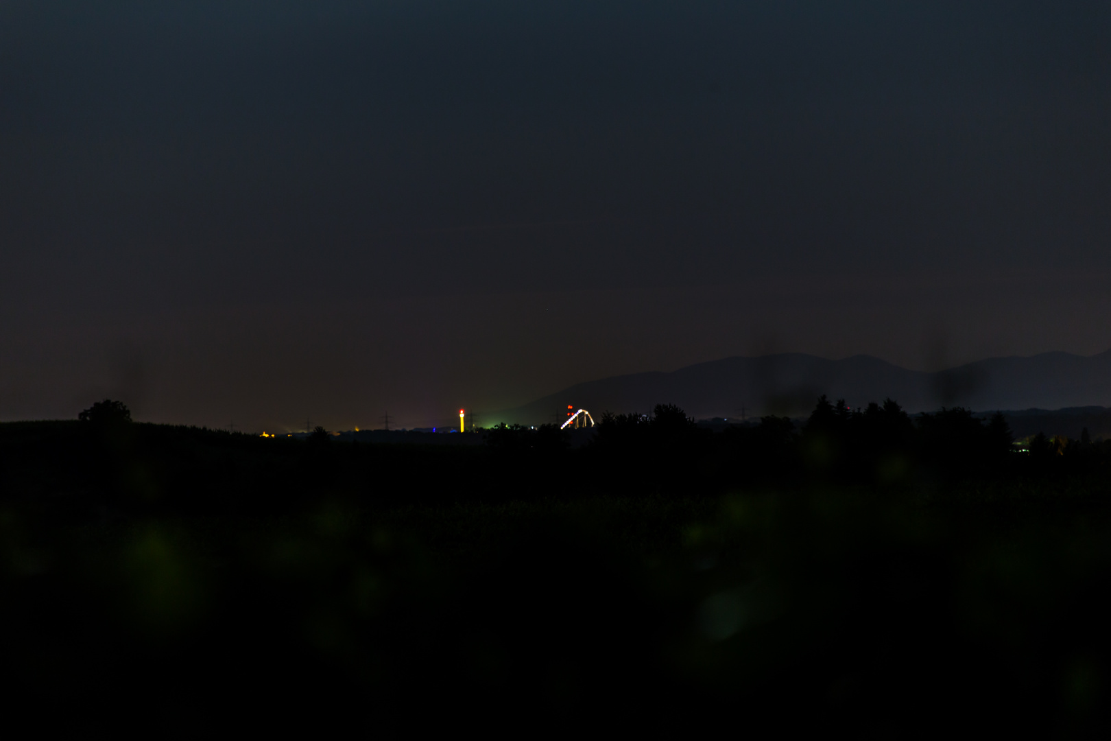 EuropaPark aus 20 km Entfernung nachts um 0 Uhr