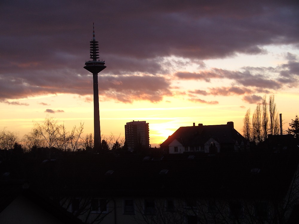 Europaturm im Sonnenuntergang