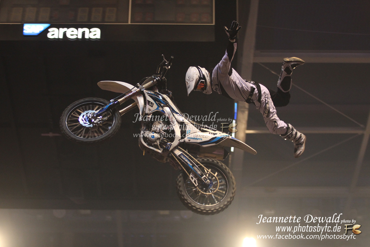 European FMX Champ: - Rémi Bizouard - Night of the Jumps SAP Arena Mannheim 2014