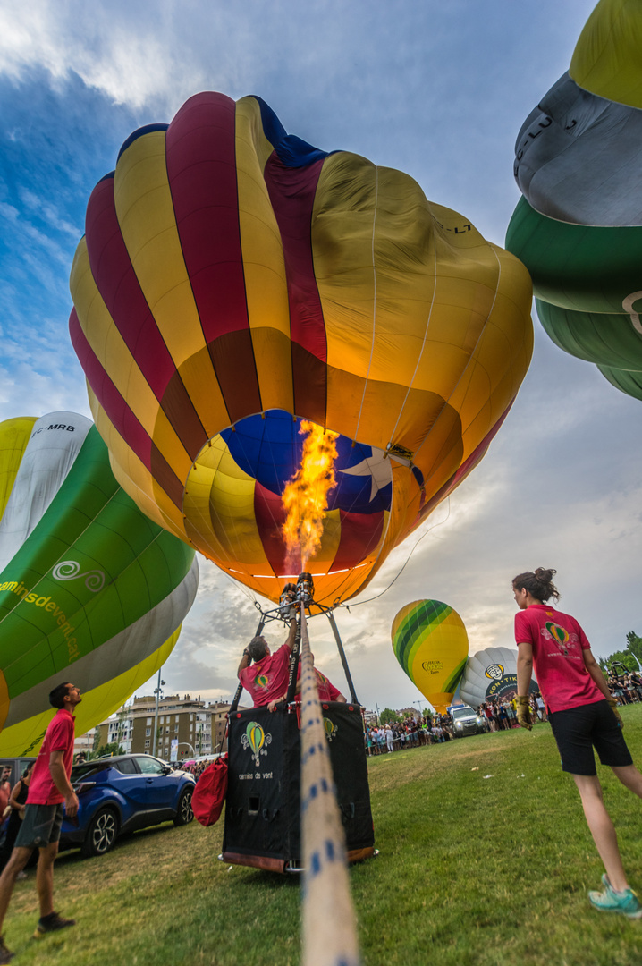 European night balloons 3