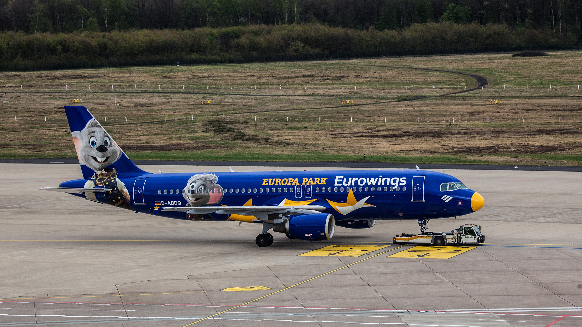 Eurowings A320 Sonderlackierung Europa-Park - Kennung D-ABDQ