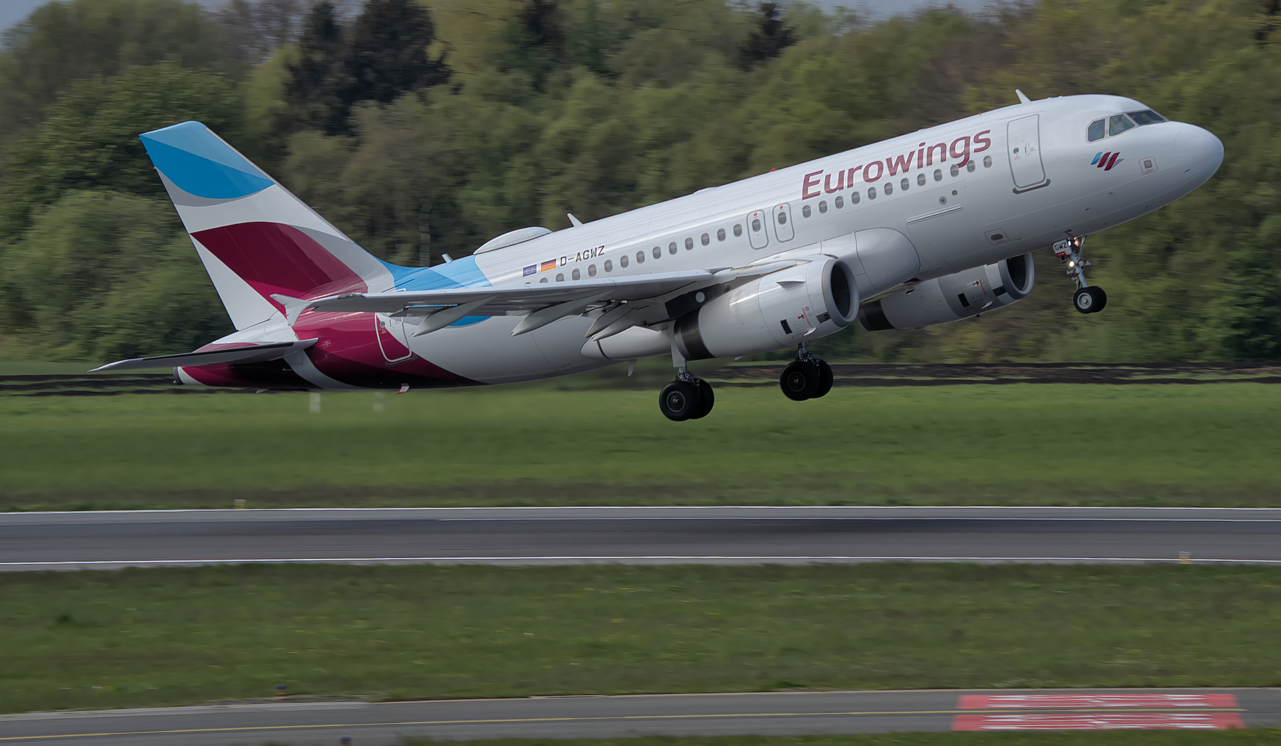Eurowings Airbus A319-132 