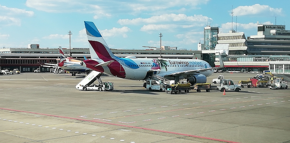 Eurowings Airbus A320 in Berlin Tegel