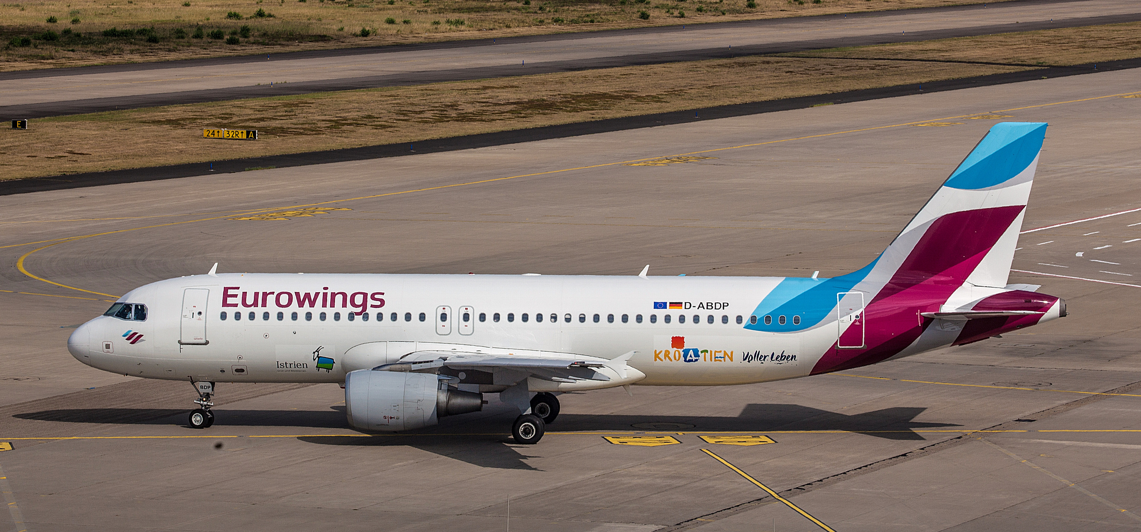 Eurowings mit Kroatien-Stickers