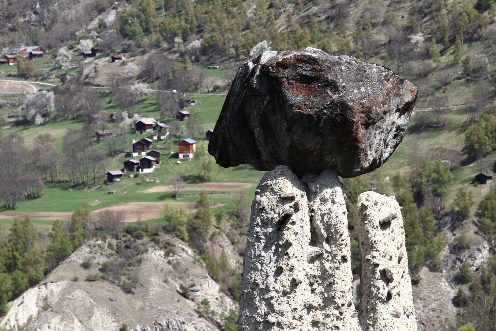 Euseigne, VS, CH Les Pyramides2