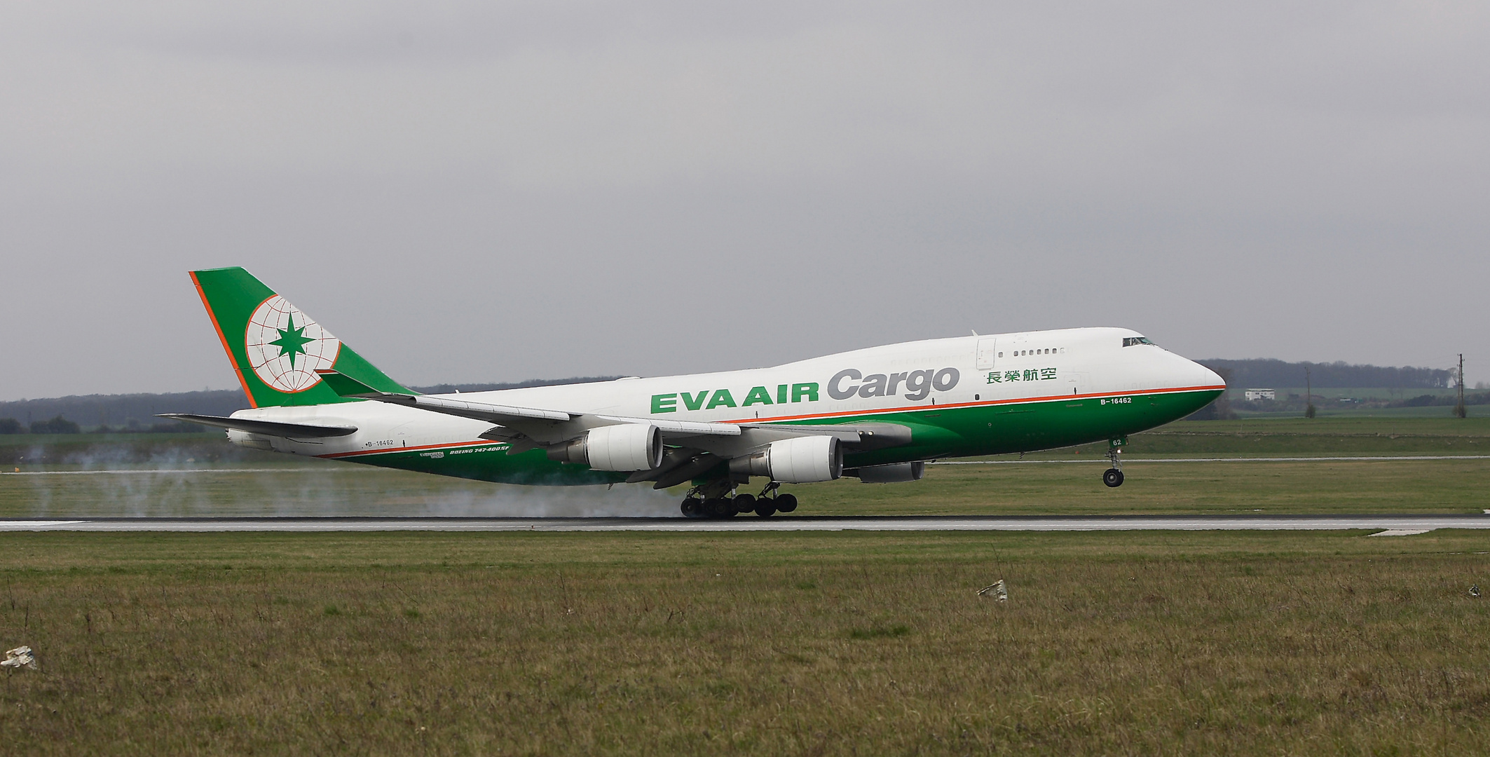 EVA AIR Boeing 747-400 F