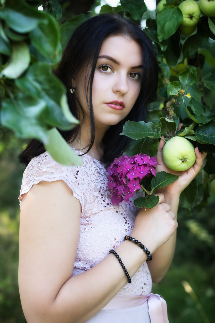 Eva und der Apfel der Sünde