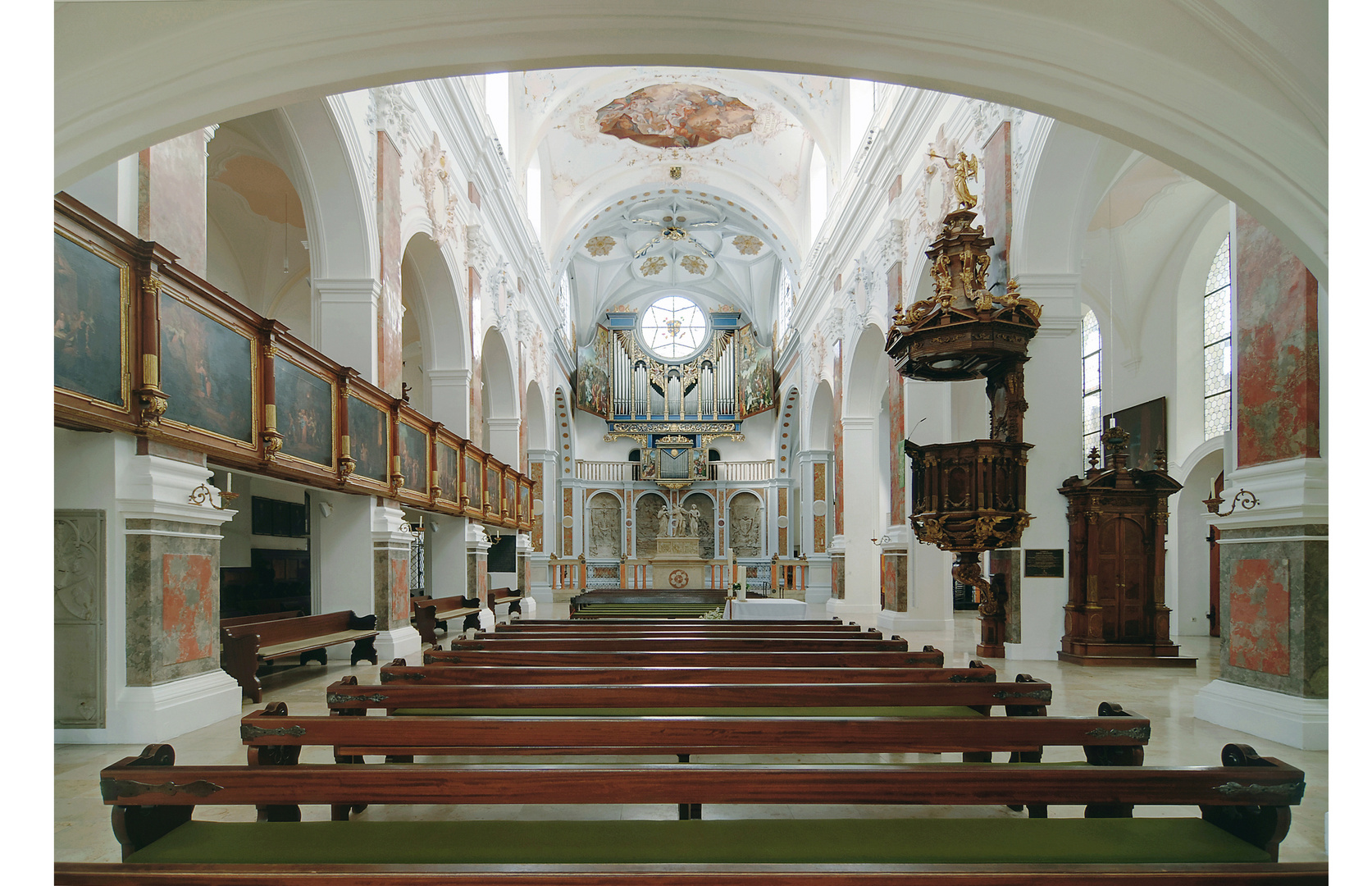 Evang. St. Anna-Kirche in Augsburg zur Orgel und Fuggerkapelle