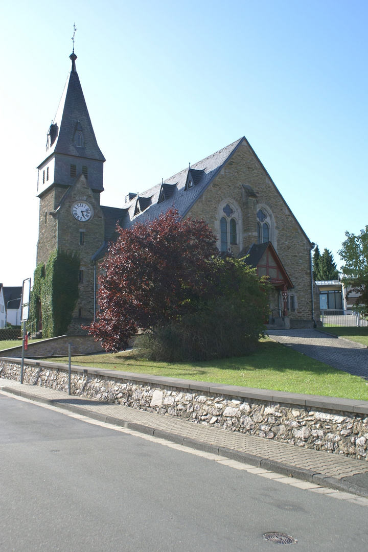 Evangelische Dorfkirche Aumenau an der Lahn