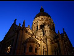 Evangelische Jesus Christus Kirche in Mainz zu später Stund'