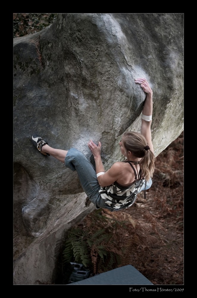 Eve klettert Bleau´s Art 7b_Pic2