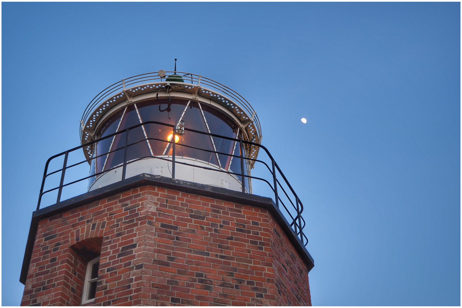 Evening at the lighthouse (I)